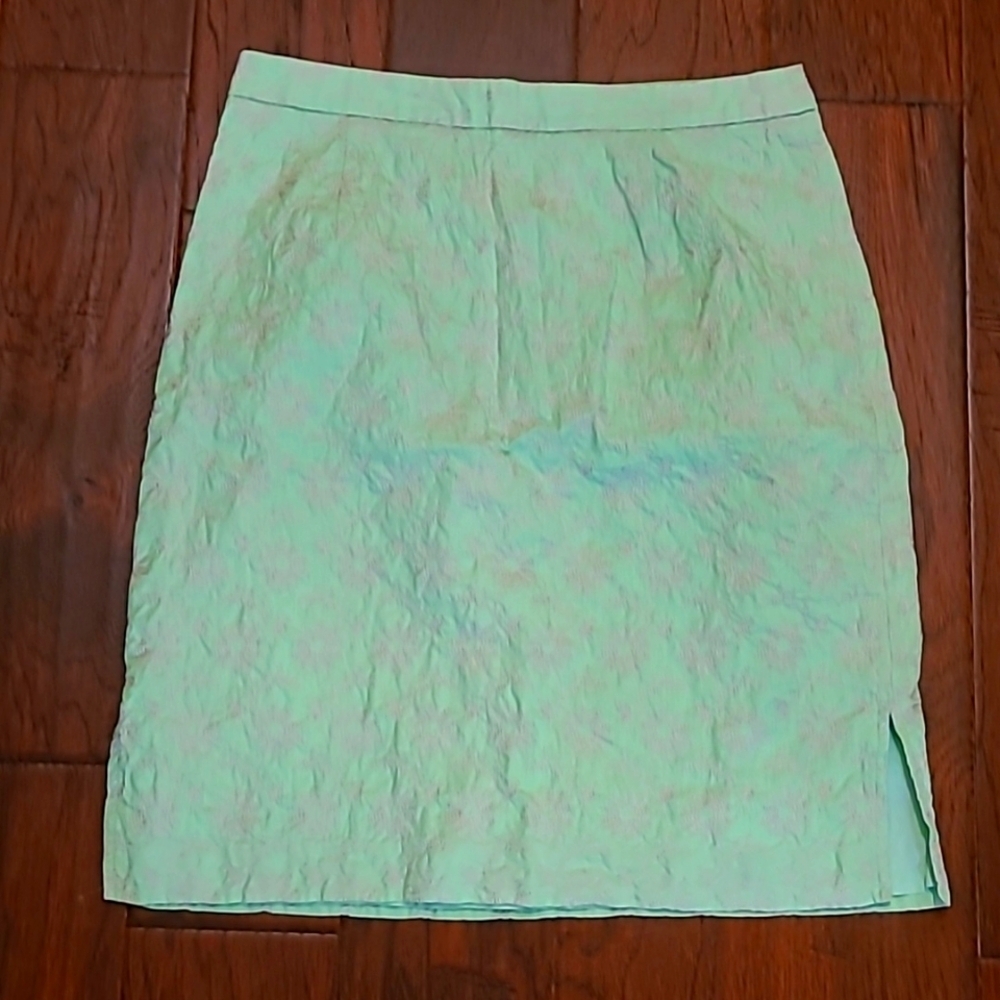 Liz Claiborne women's mint green skirt with pink embroidery size 10